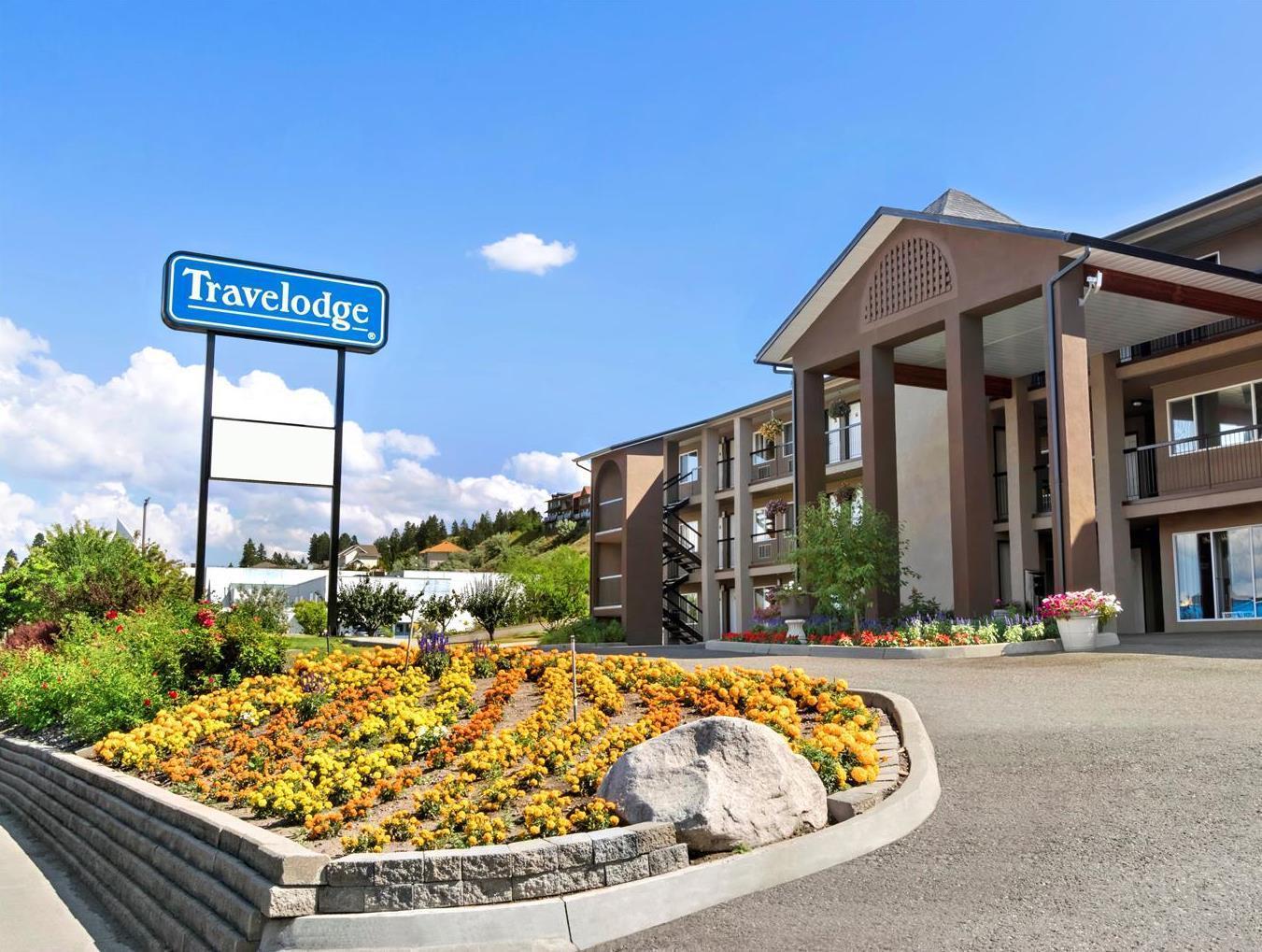 Travelodge By Wyndham Kamloops Mountview Exterior photo